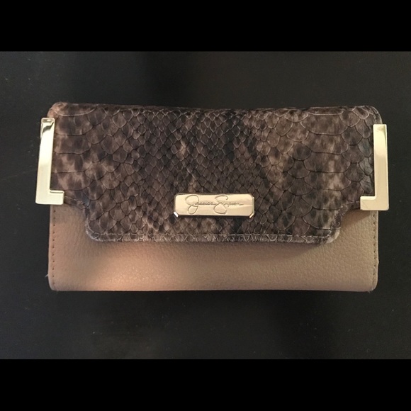 Jessica Simpson Wallet - Picture 3 of 5